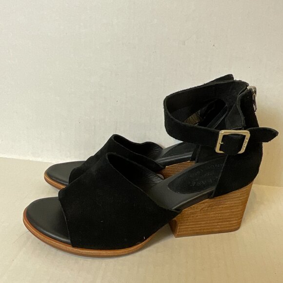 Kork-Ease Sandals 10M Black Suede Stacked Heel Zipper Back Peep Toe - Picture 1 of 10